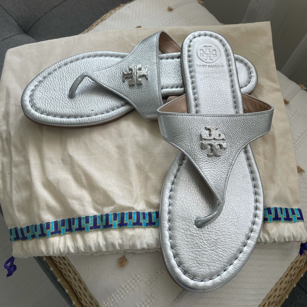 Tory Burch silver thong sandals size 71/2.